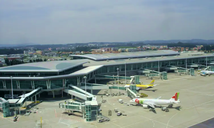 Francisco de Sá Carneiro luchthaven