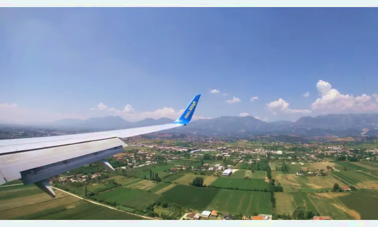 Internationale luchthaven van Tirana