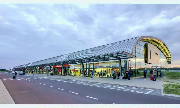 Warschau-Modlin Luchthaven Mazovië